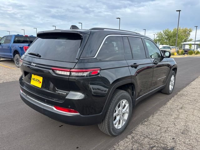 Used 2023 Jeep Grand Cherokee Limited AWD/4WD image 6