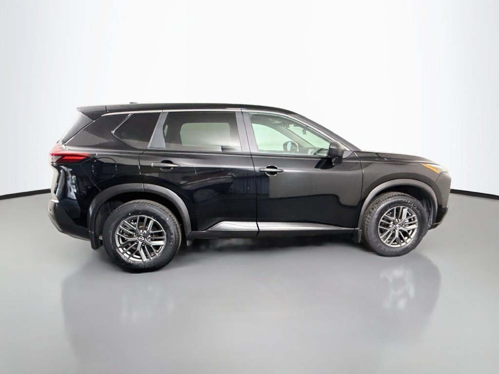 Used 2023 Nissan Rogue S FWD image 11