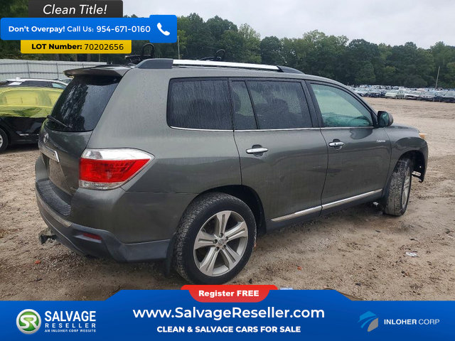 Used 2011 Toyota Highlander Limited w/ Tow Pkg AWD/4WD image 4