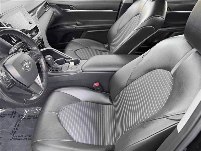 Used 2024 Toyota Camry SE image 9