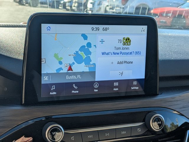 Used 2020 Ford Escape Titanium image 17