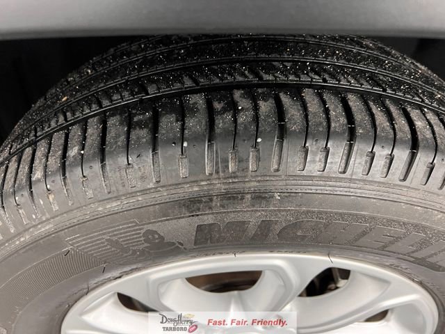 Used 2021 Jeep Grand Cherokee Laredo RWD image 21