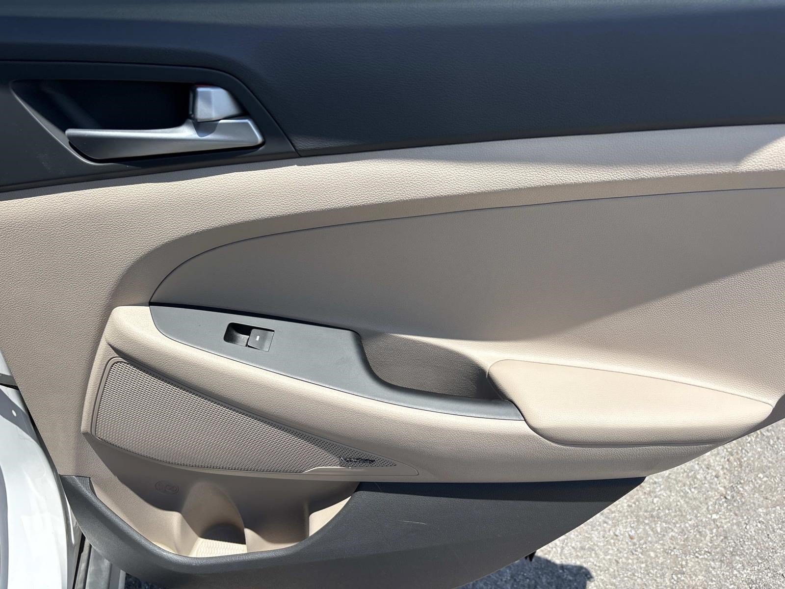Used 2017 Hyundai Tucson SE Plus w/ Cargo Package AWD/4WD image 19