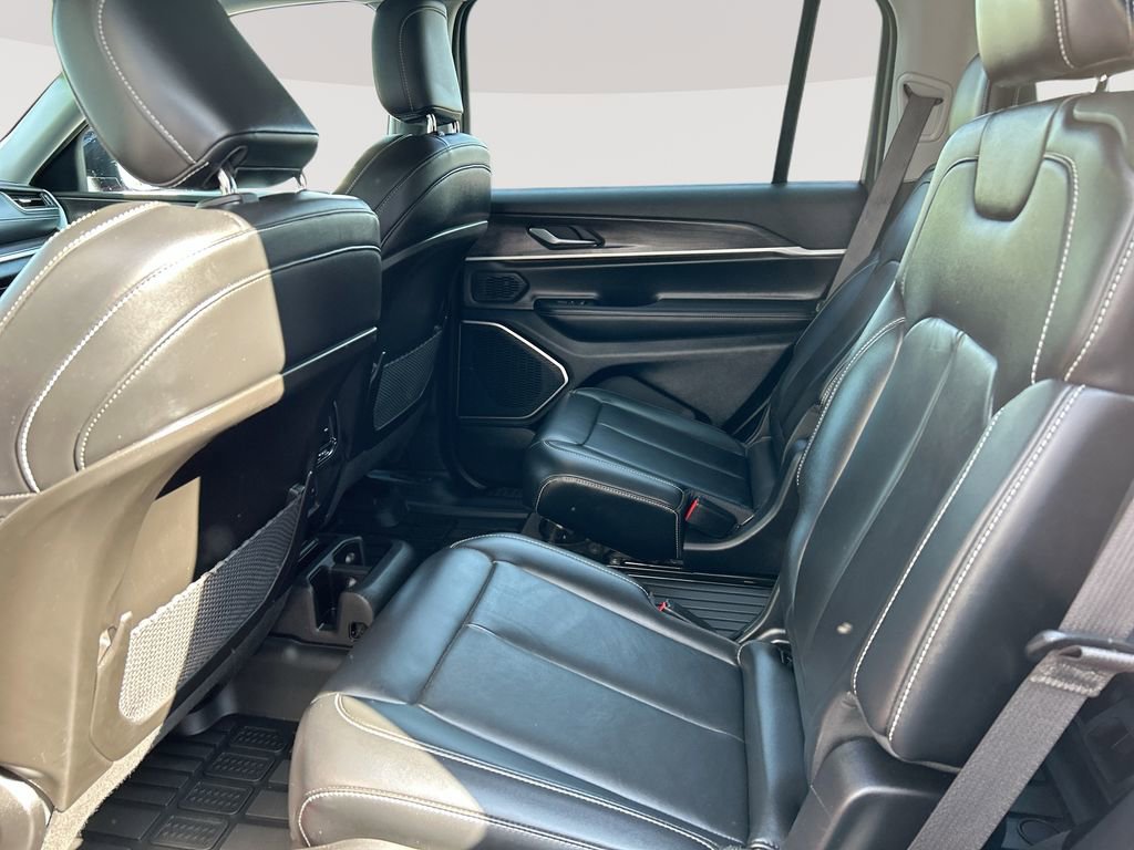 Used 2021 Jeep Grand Cherokee L Limited AWD/4WD image 30