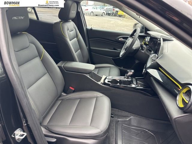 Used 2024 Chevrolet Trax ACTIV w/ Sunroof Package image 30
