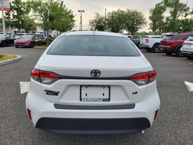 Used 2024 Toyota Corolla LE FWD image 8