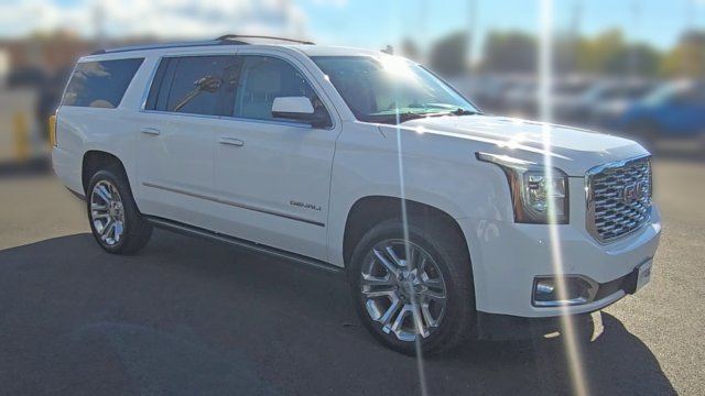 Used 2020 GMC Yukon XL Denali w/ Open Road Package AWD/4WD image 3