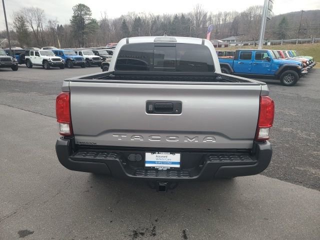 Used 2017 Toyota Tacoma TRD Off-Road image 4