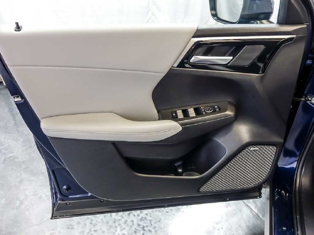 Used 2025 Mitsubishi Outlander SE AWD/4WD image 27