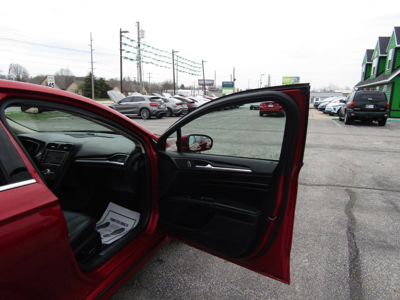 Used 2020 Ford Fusion Energi Titanium FWD image 27