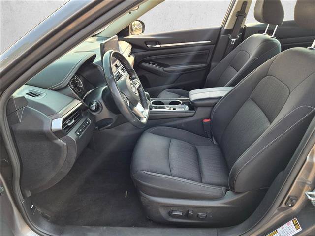 Used 2023 Nissan Altima 2.5 SV w/ SV Premium Package FWD image 16