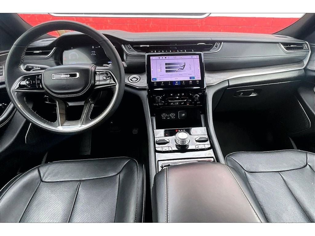 Used 2024 Jeep Grand Cherokee Overland AWD/4WD image 16