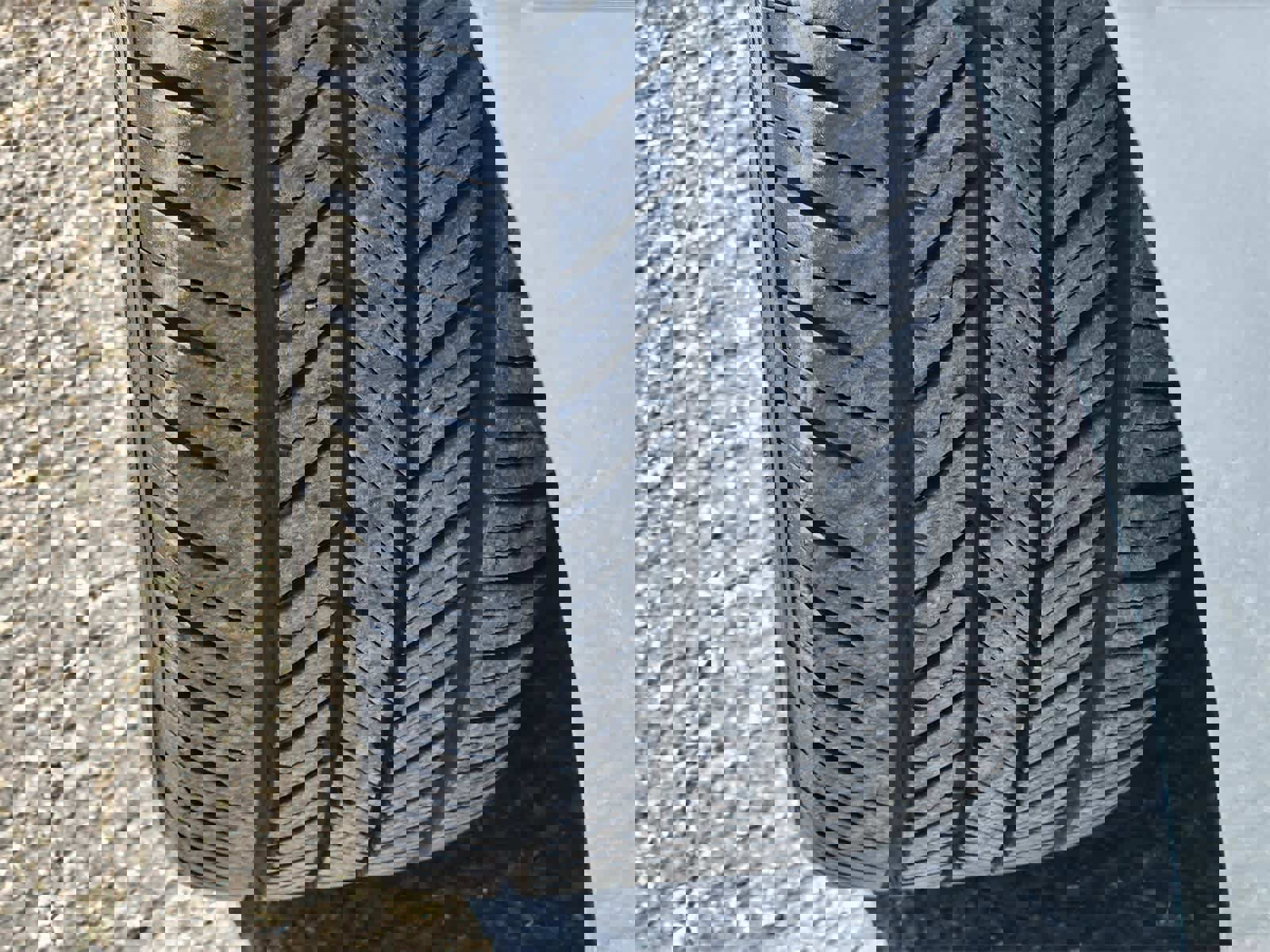 Used 2014 Toyota Prius V Five image 10