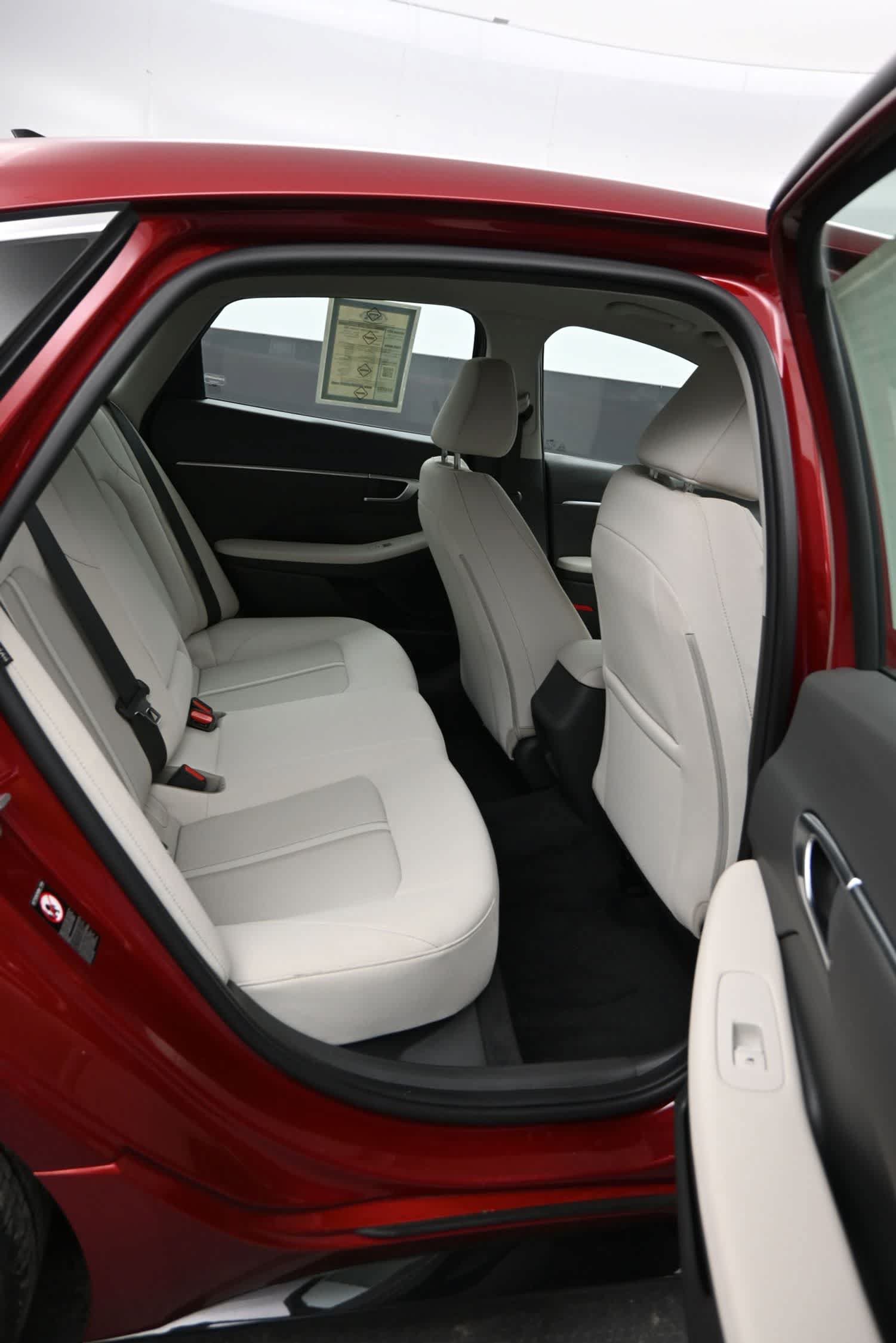 Used 2023 Hyundai Sonata SEL FWD image 12