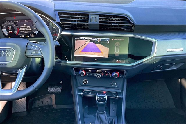 New 2025 Audi Q3 2.0T Premium image 7