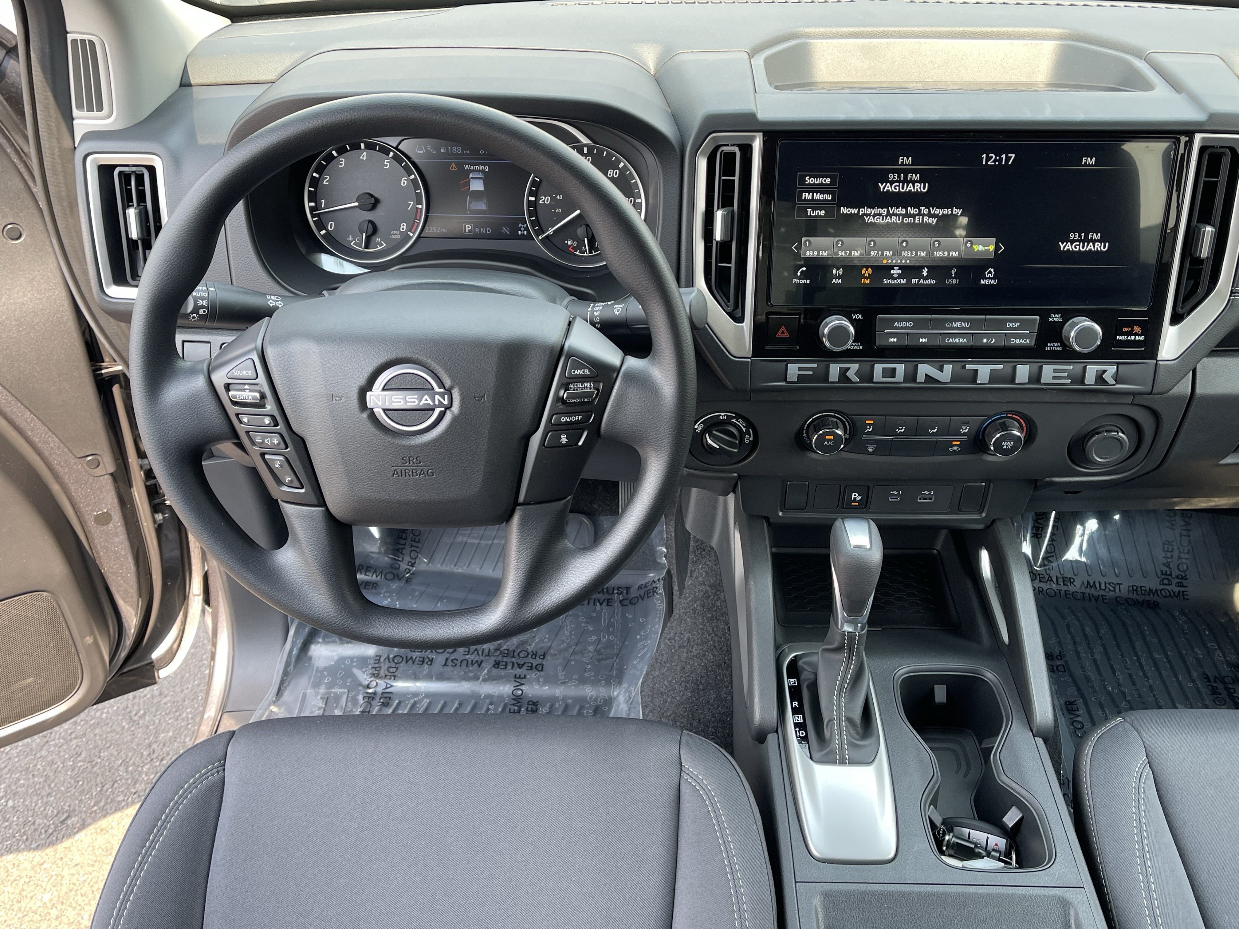 Used 2025 Nissan Frontier SV AWD/4WD image 13
