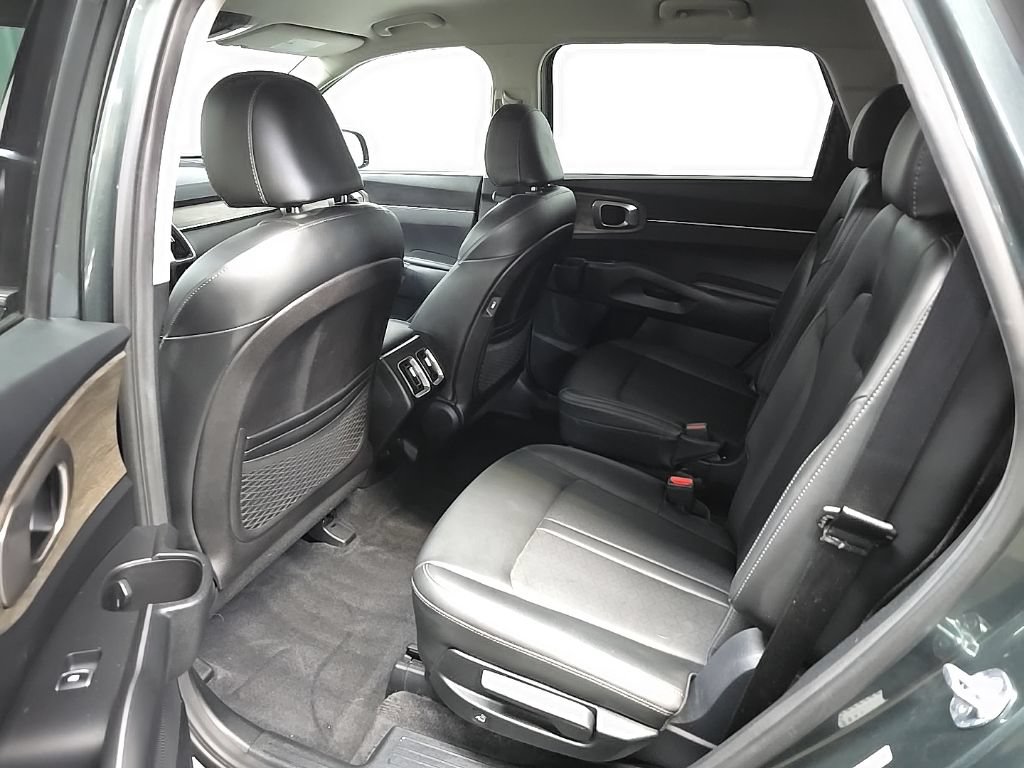 Used 2021 Kia Sorento EX AWD/4WD image 30