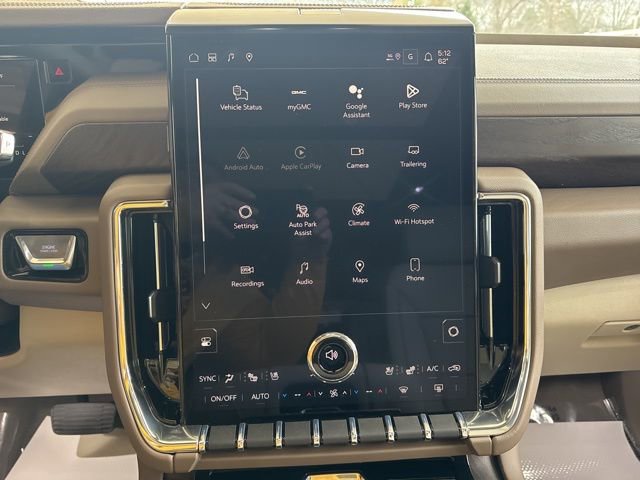 New 2026 GMC Yukon Denali w/ Advanced Technology Package image 19