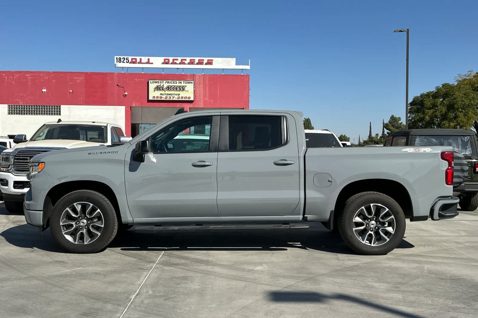 Used 2024 Chevrolet Silverado 1500 RST AWD/4WD image 6