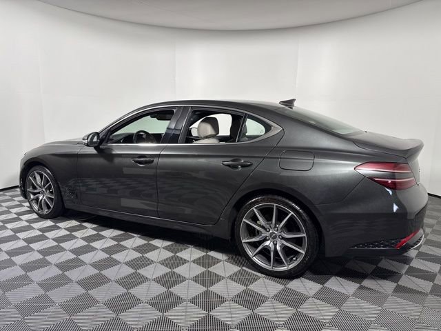 Used 2023 Genesis G70 2.0T image 4