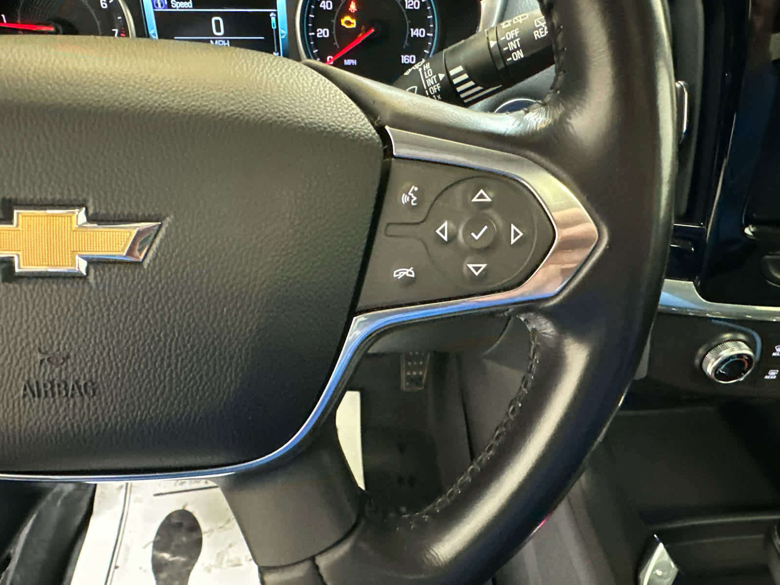 Used 2019 Chevrolet Traverse LT w/ LT Premium Package AWD/4WD image 23