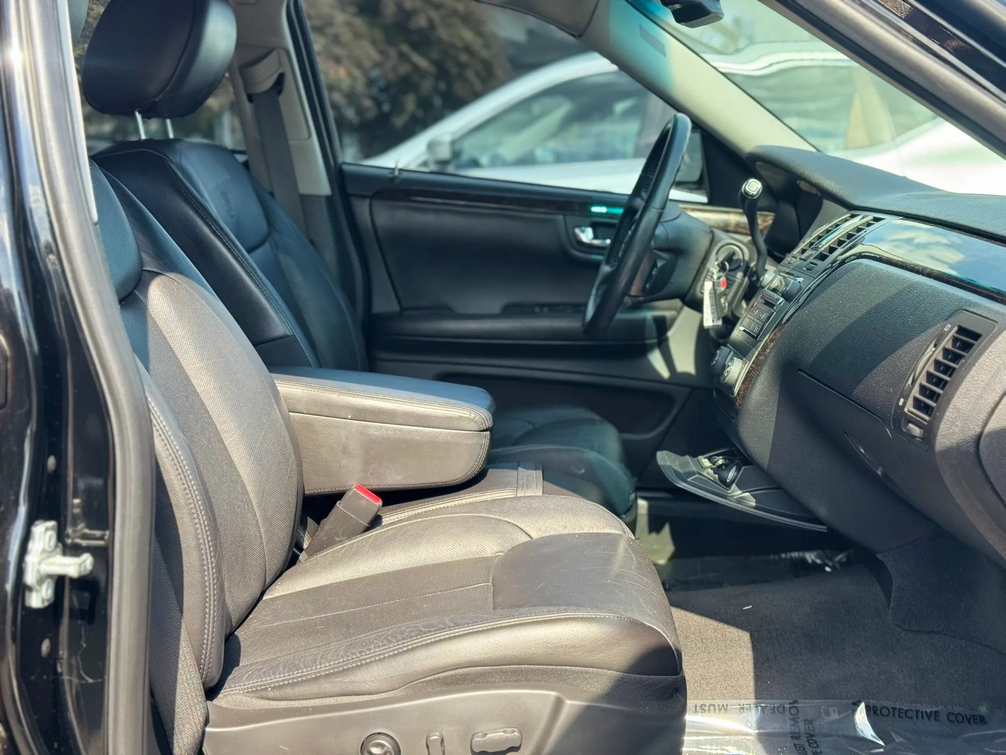 Used 2010 Cadillac DTS FWD image 39