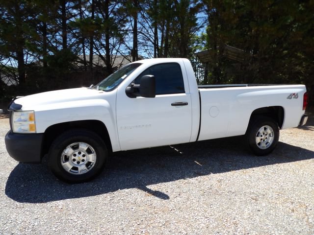 Used 2007 Chevrolet Silverado 1500 W/T w/ Towing Package AWD/4WD image 1