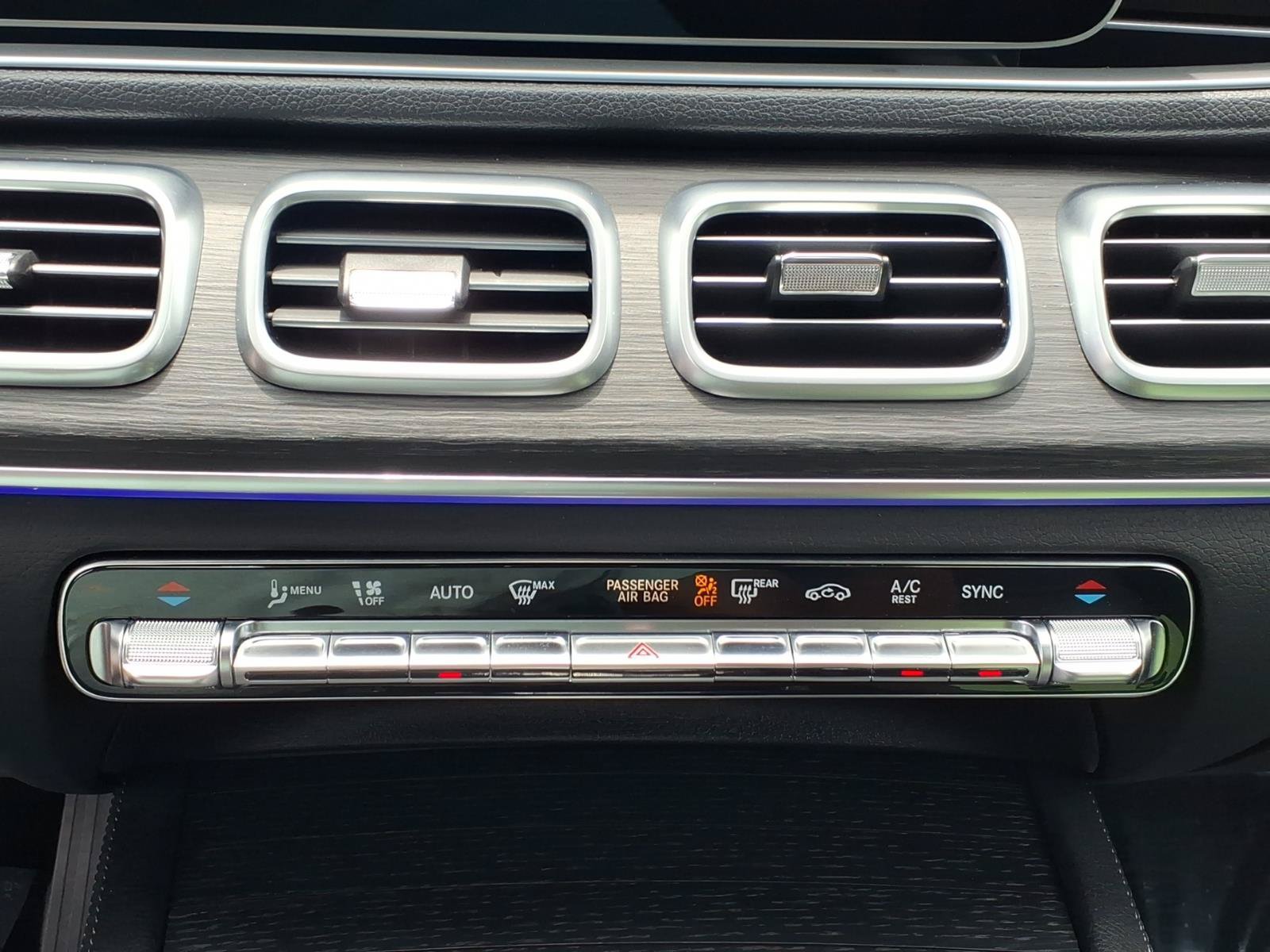 Used 2024 Mercedes-Benz GLE 350 4MATIC image 9