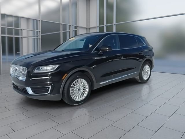 Used 2019 Lincoln Nautilus Premier AWD/4WD image 4
