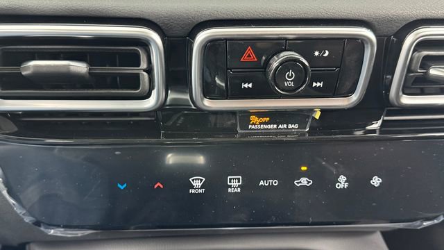 New 2026 Nissan Sentra SR FWD image 25