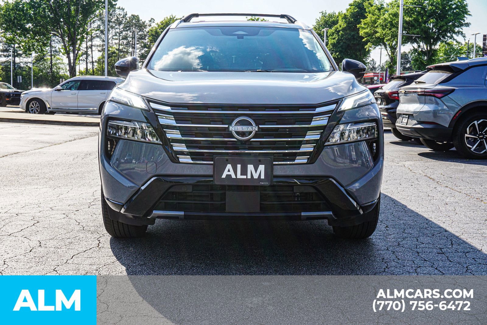 Used 2025 Nissan Rogue Platinum FWD image 12