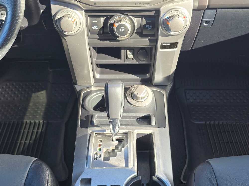 Used 2018 Toyota 4Runner SR5 Premium image 13