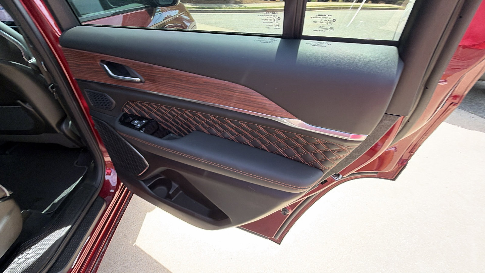 Used 2025 Jeep Grand Cherokee L Summit w/ Advanced Protech Group IV image 21