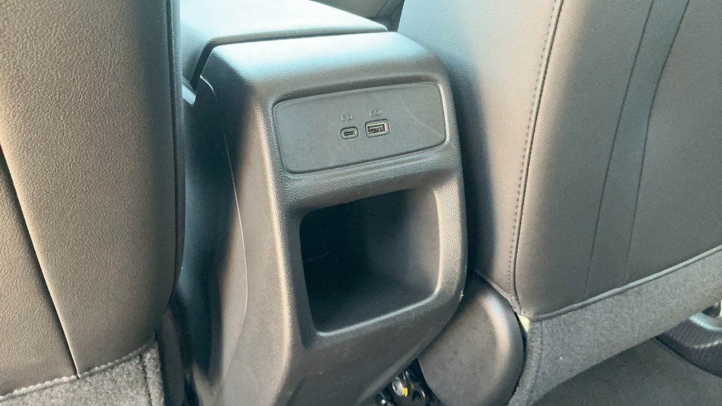 Used 2025 Chevrolet Trax LT w/ LT Convenience Package FWD image 20