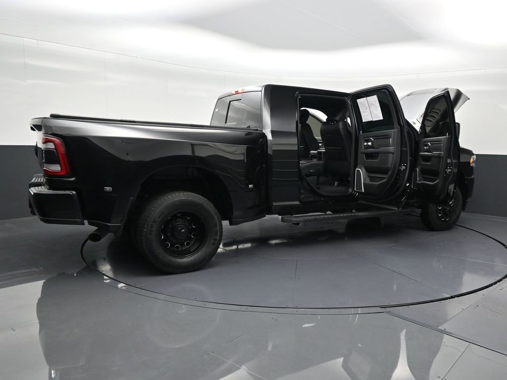 Used 2024 RAM 3500 Laramie w/ Night Edition image 34