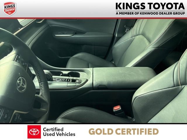 Used 2023 Toyota Crown AWD/4WD image 12