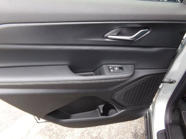 New 2024 Jeep Grand Cherokee L Laredo w/ Trailer Tow Package image 23