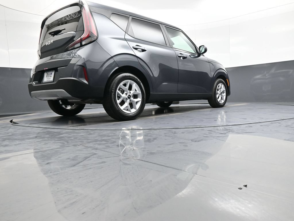 Certified 2025 Kia Soul S FWD image 29