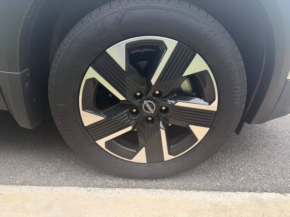 Certified 2026 Nissan Kicks SV w/ Cold Weather Package AWD/4WD image 29