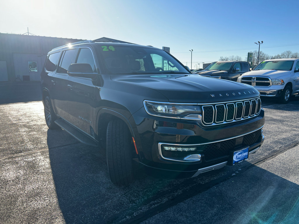 Used 2024 Jeep Wagoneer L Series II w/ Flexible Seating Group image 4
