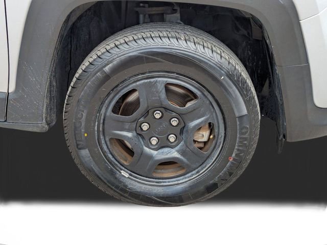 Used 2020 Jeep Renegade Sport w/ UConnect 7.0 Group image 11