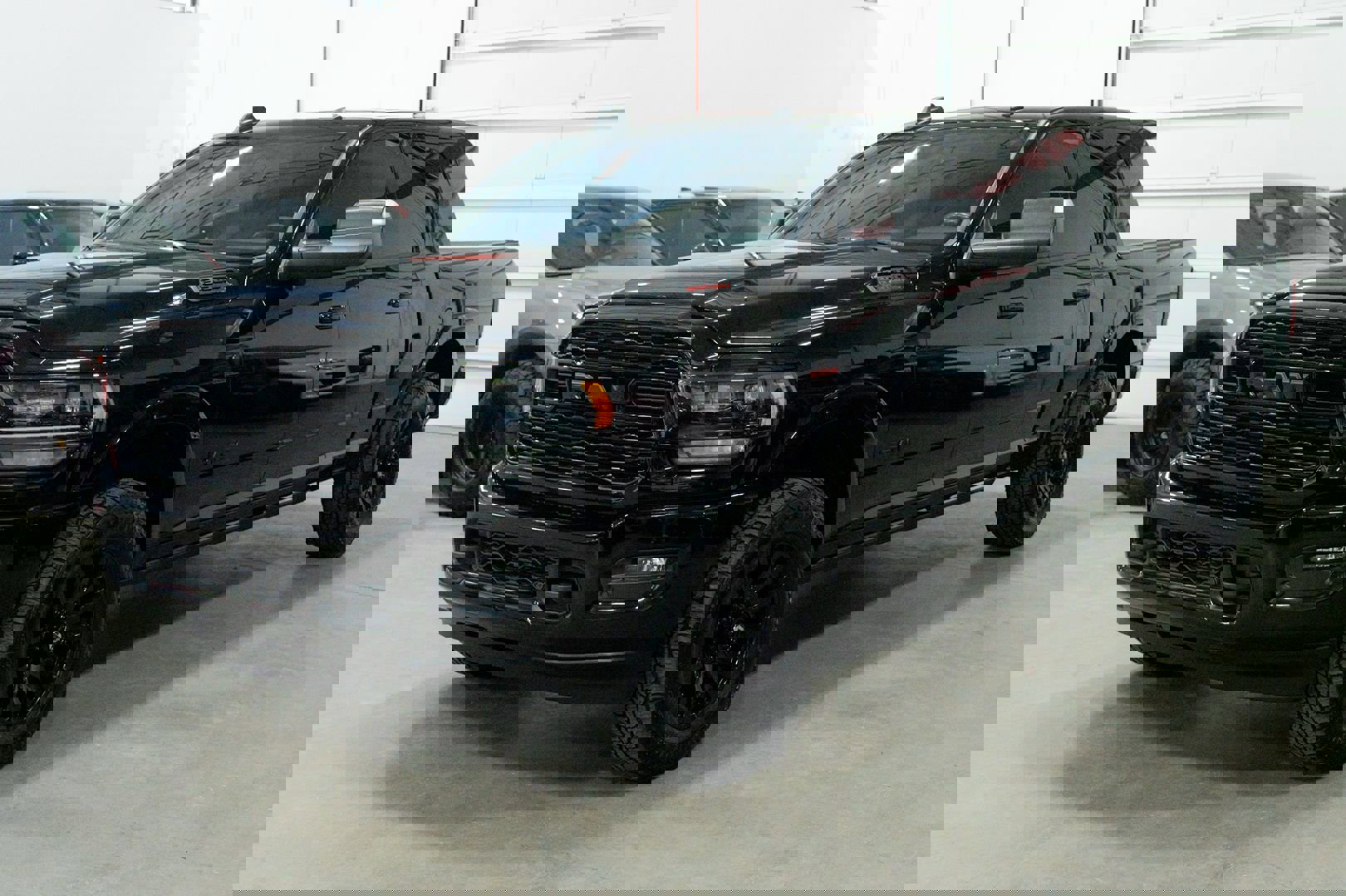 Used 2020 RAM 3500 Limited image 3