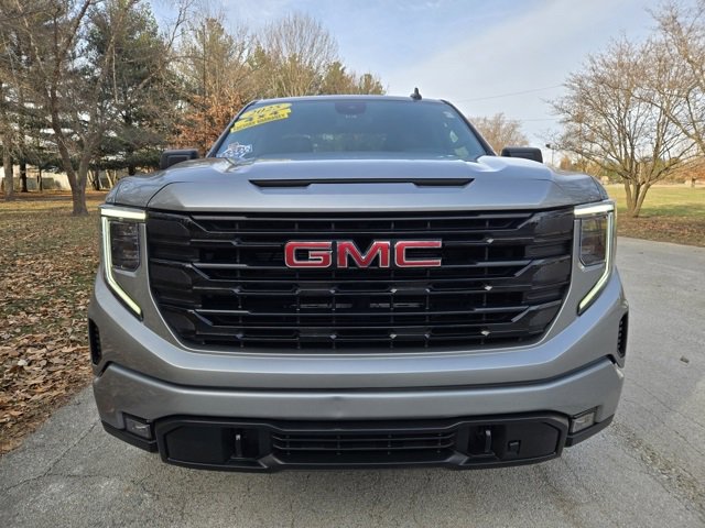 Used 2025 GMC Sierra 1500 Elevation image 11