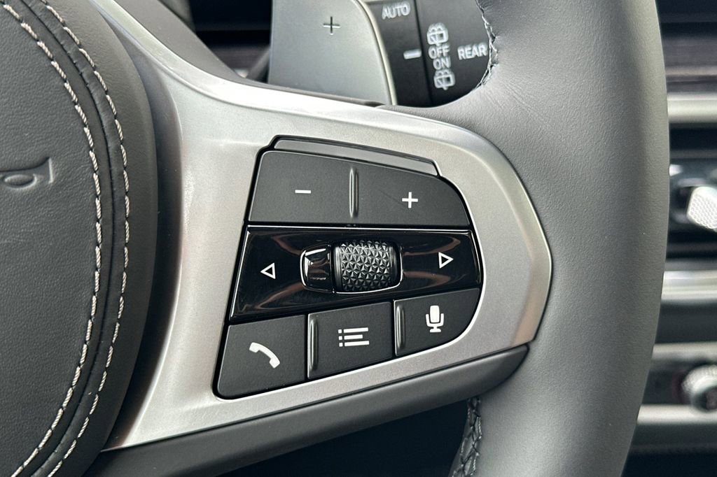 New 2026 BMW X7 xDrive40i w/ Executive Package image 30