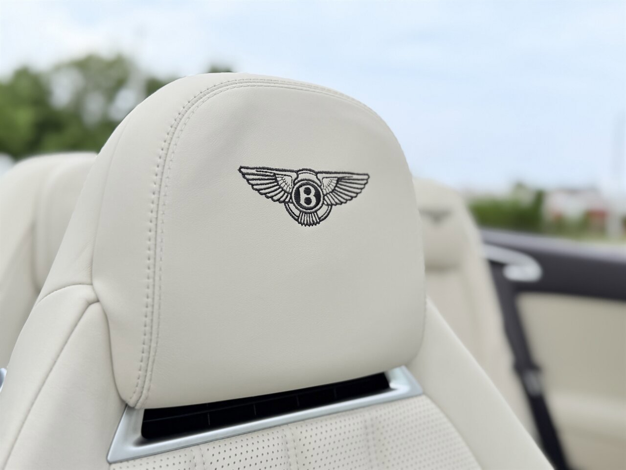 Used 2012 Bentley Continental GT w/ Elegant Specification Pkg AWD/4WD image 15