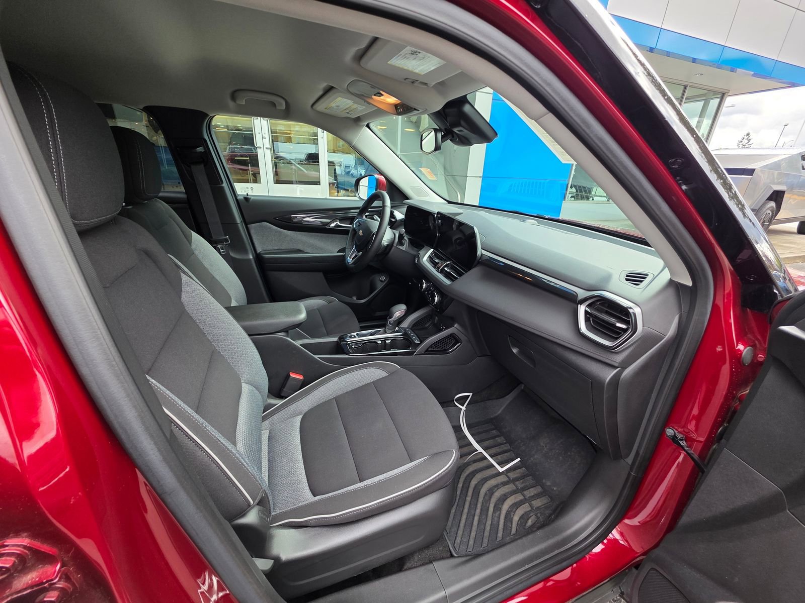 Used 2024 Chevrolet TrailBlazer LT w/ Convenience Package image 15