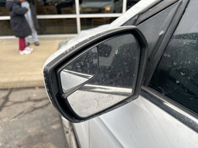 Used 2017 Ford Escape SE image 22