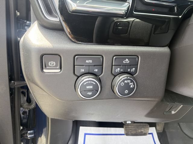 Used 2023 Chevrolet Silverado 1500 LT AWD/4WD image 18