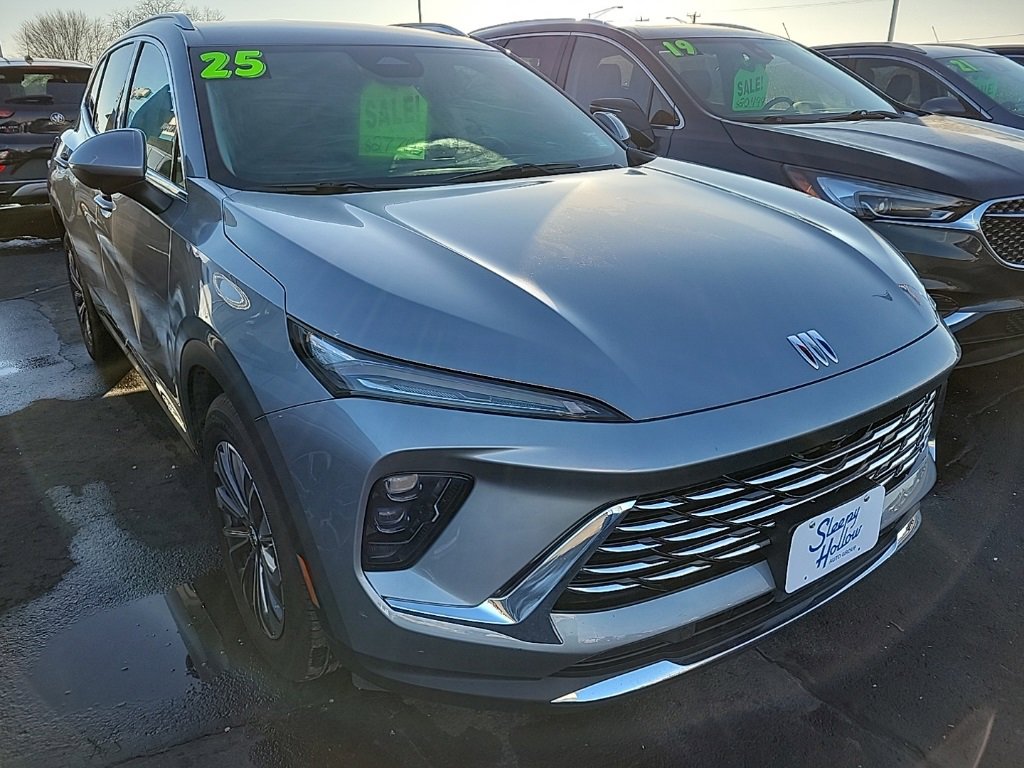 Used 2025 Buick Envision Preferred image 3