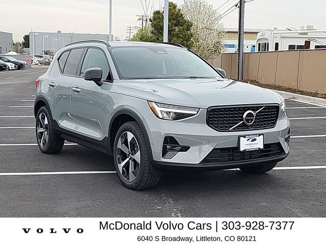 New 2026 Volvo XC40 B5 Plus w/ Protection Package Premier AWD/4WD image 2